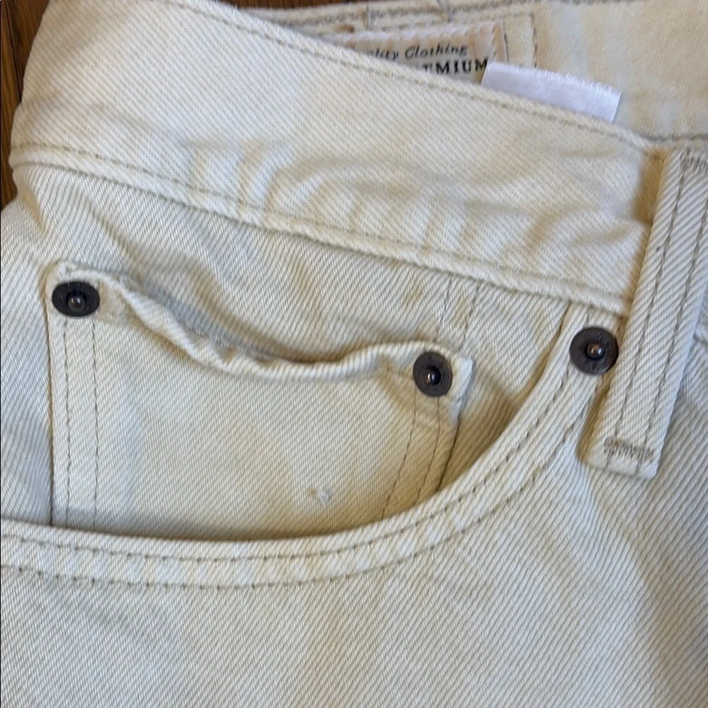 Levi’s women’s 80s mom shorts size 33